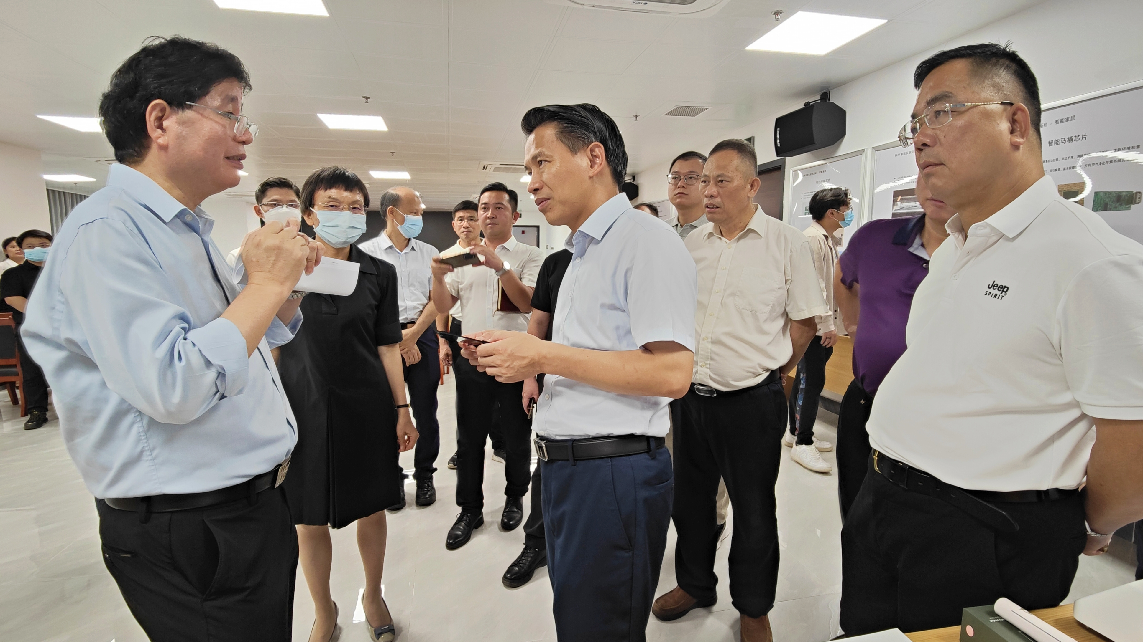 cef3dcc048a576c4ae240a7b75d8328.jpg